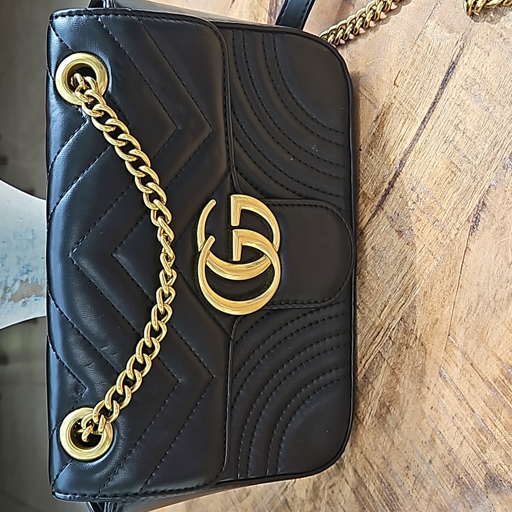 Gucci Marmont crossbody purse